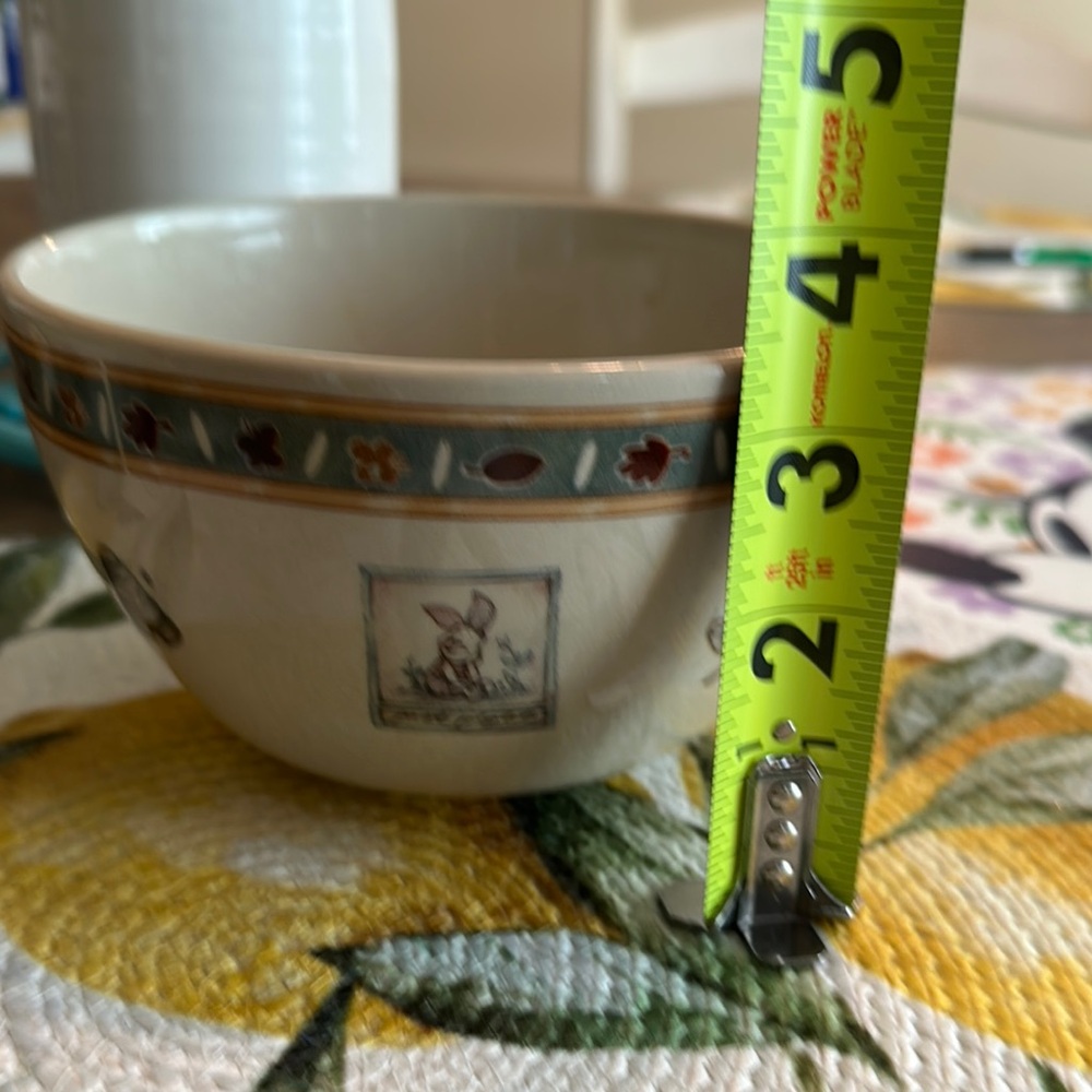 Disney Cream and Brown Bowls - Picture 4 of 7